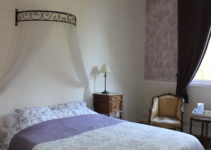 Chateau Des Lys Hotel